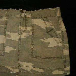 LUCKY BRAND CAMO MINI SZ.28